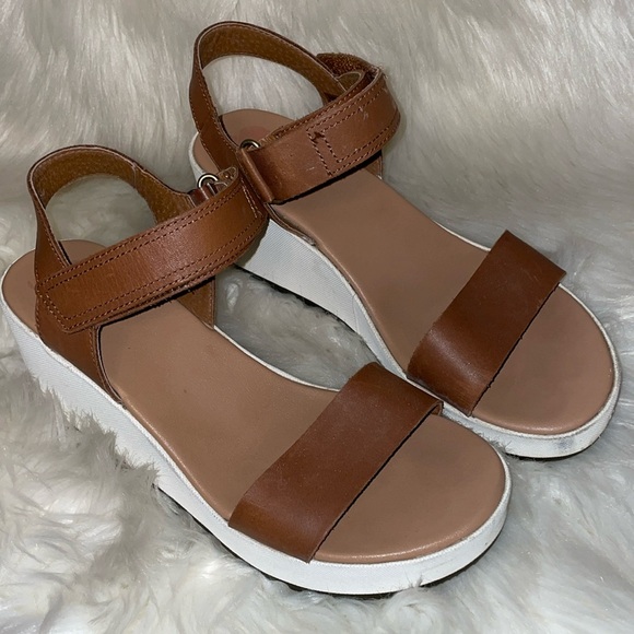 Sorel Shoes - Sorel sandals ⛰️⛰️⛰️